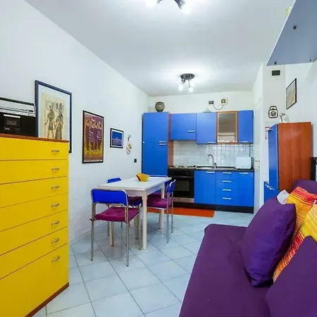 Garage, Piscina, Accesso A Mare E Pista Ciclabile Appartamento *